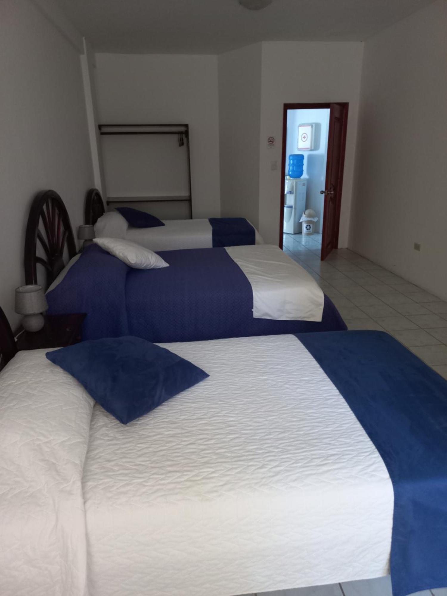 Hotel Isla Del Descanso Puerto Villamil Luaran gambar